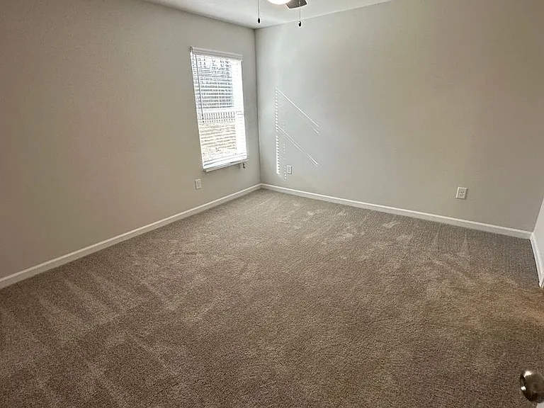 1060 Brookhaven Ln — Photo 12