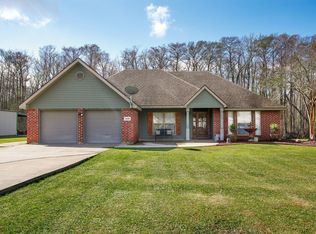2105 Couvert Dr, Lake Arthur, LA 70549