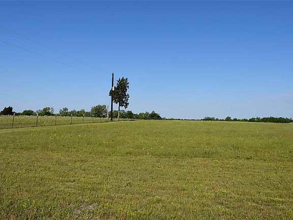 3rd image of 1724 Green Mdws Lot 11