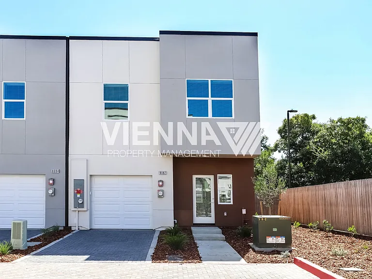 8082 Quiet Knolls Dr — Photo 1