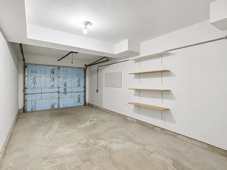 4930 Farmstead Ct NE — Photo 25