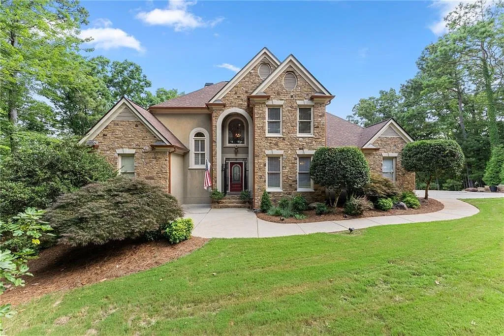 5 bed, 6.0 bath, 5180 sqft, $5,900 — Photo 1