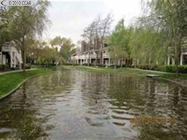 1st image of 100 Bayside Ct
