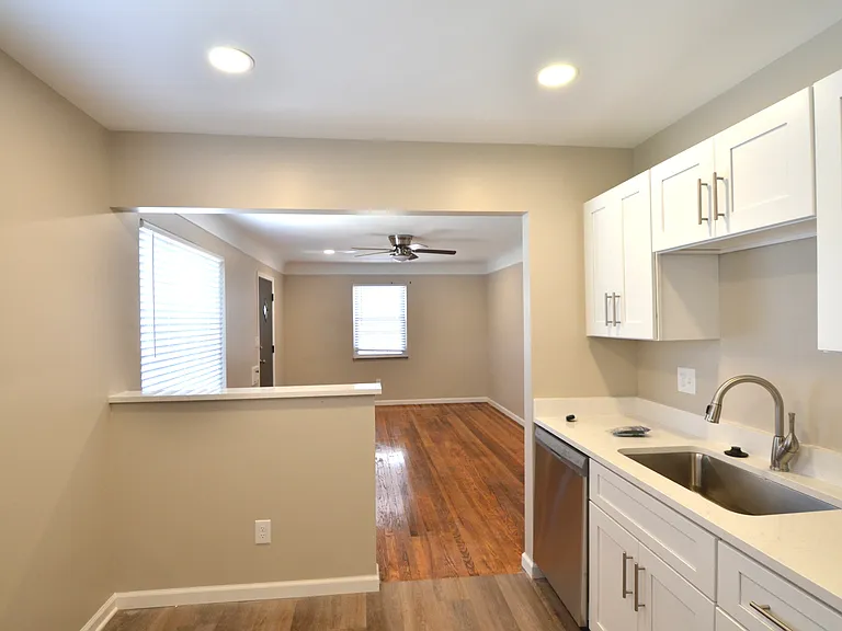 1122 Alcliff Ln — Photo 4