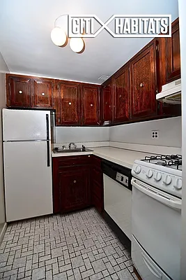 Rented by Citi Habitats | media 9