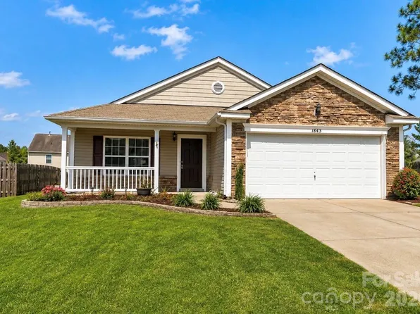 1843 Rustic Barn Dr, Huntersville, NC 28078