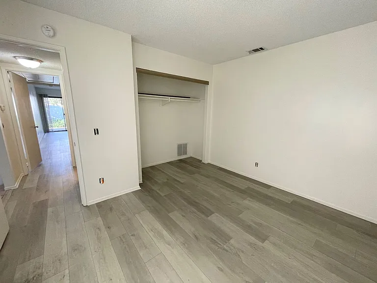 10428 Boulder Ct — Photo 13