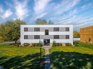 1673 Southbend Dr APT 3, Rocky River, OH 44116