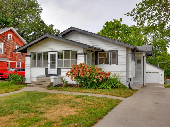 710 31st St, Des Moines, IA 50312