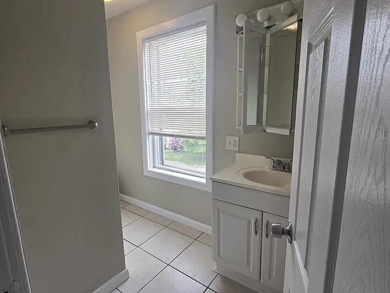 40 Hurd St #2 — Photo 9