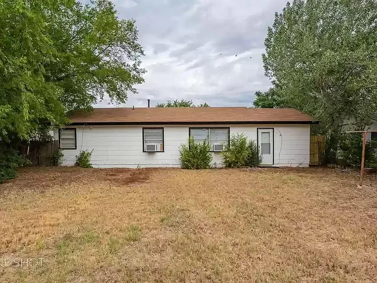 525 N Bowie Dr — Photo 36