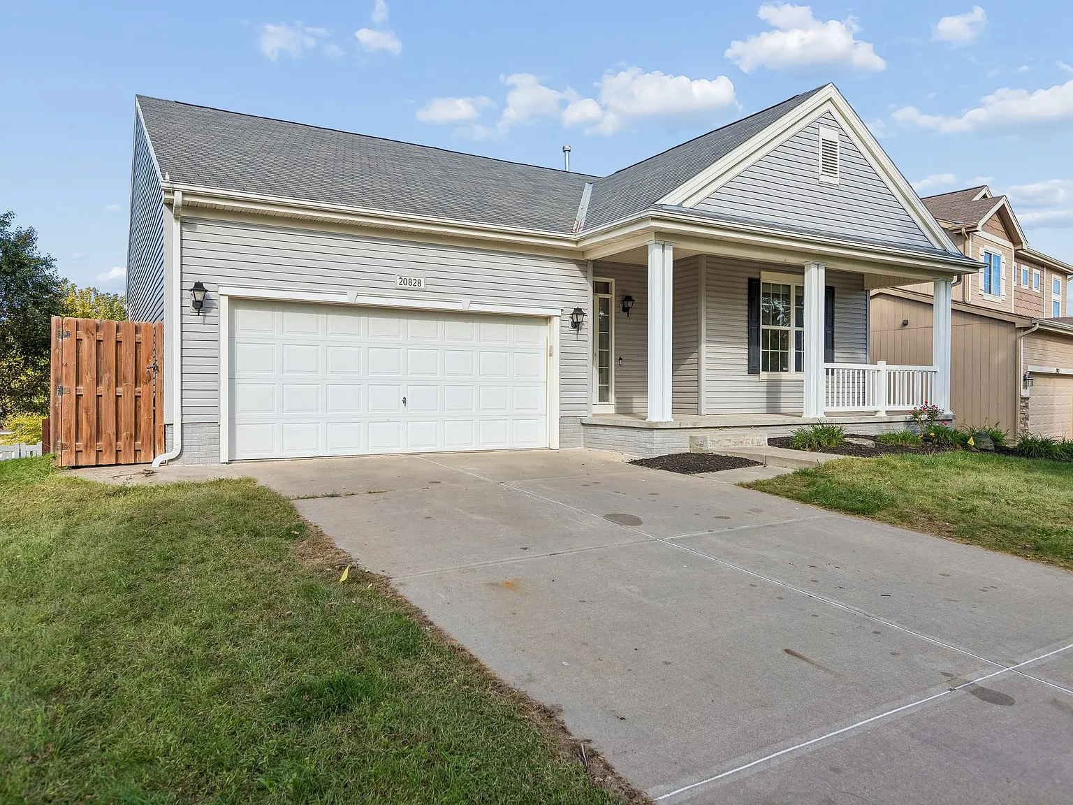 4 bed, 2640 sqft, $2,800 — Photo 3