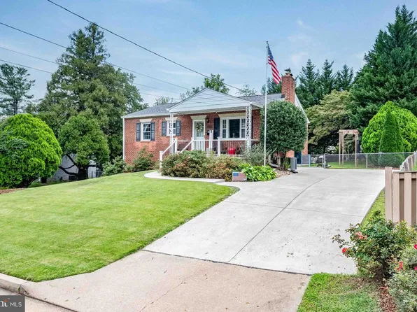 3735 Richard Ave, Fairfax, VA 22031