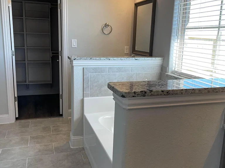 700 Pikes Pl — Photo 4