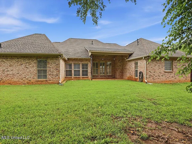 143 Sonnett Cir — Photo 47