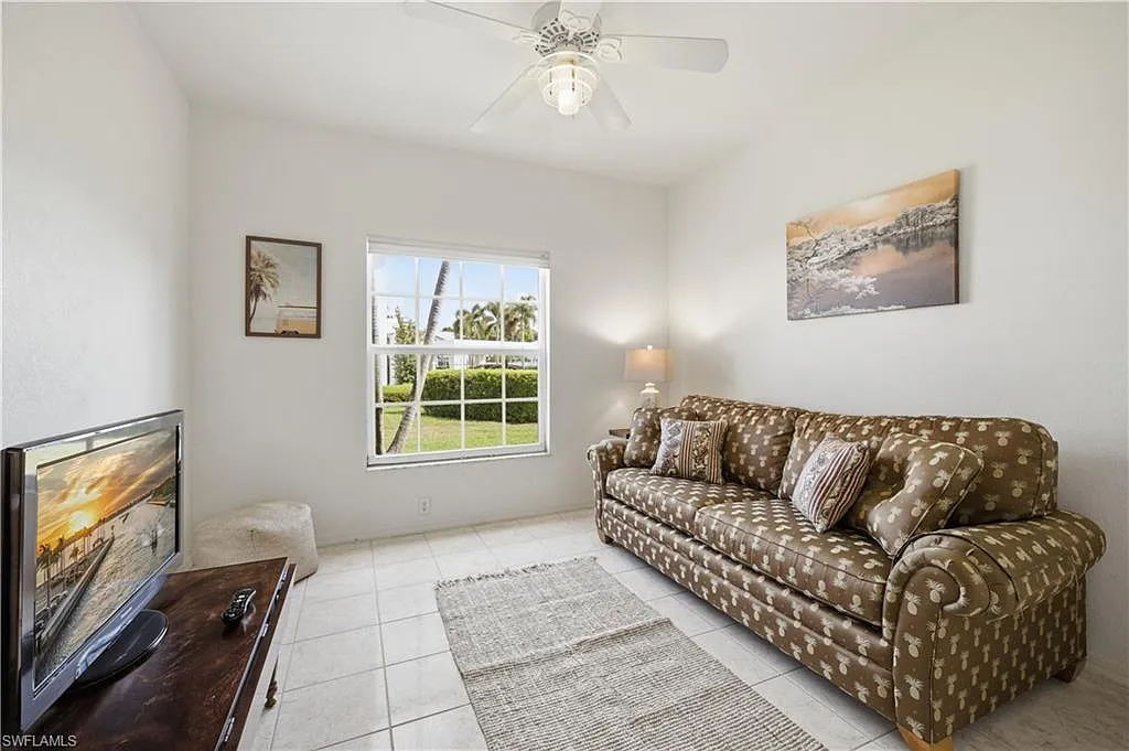 2 bed, 2.0 bath, 1425 sqft, $8,800 — Photo 4