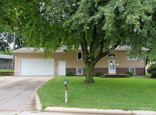 924 Forest St, Carroll, IA 51401