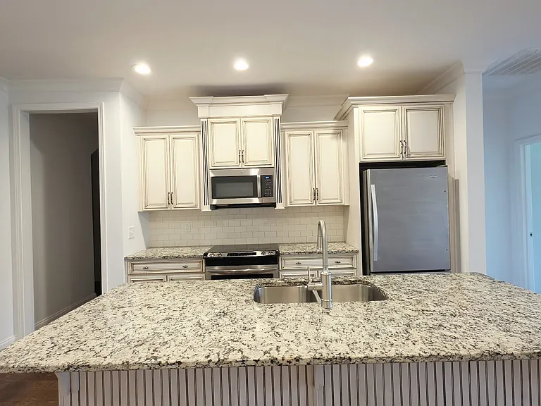 1623 Hampshire Pl — Photo 7