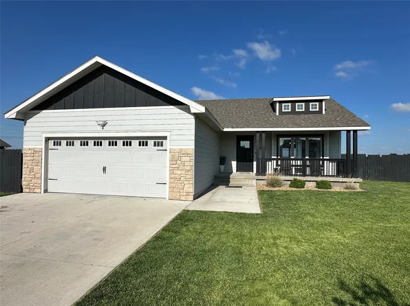 3406 Vail St, Dodge City, KS 67801