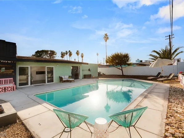 1438 Cayuga Pkwy, Las Vegas, NV 89169