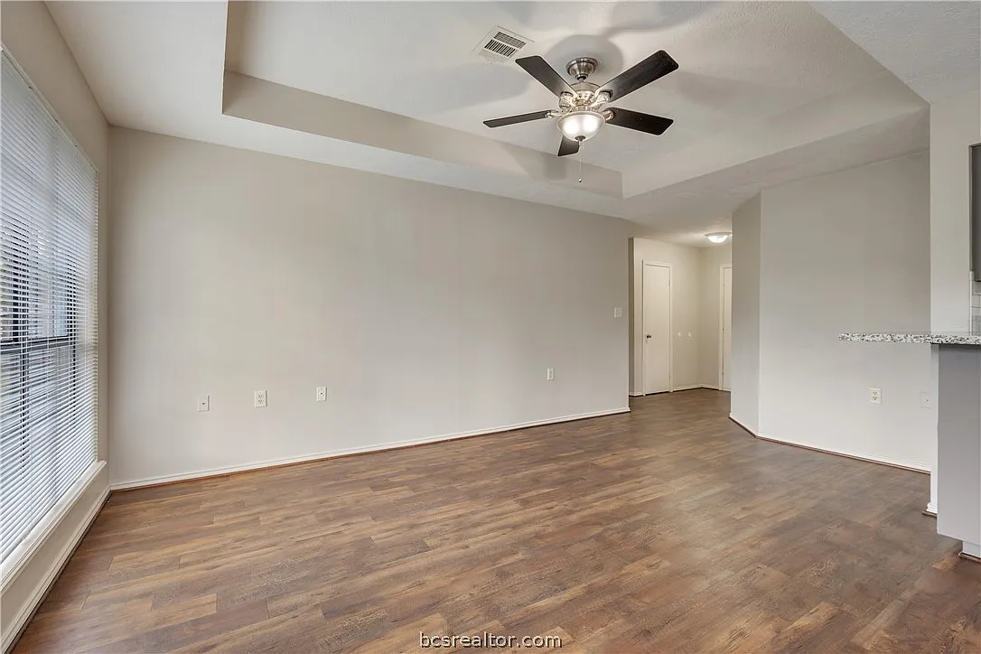 3 bed, 1199 sqft, $1,750 — Photo 4