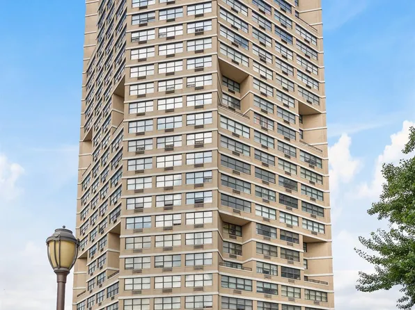 7004 Boulevard East APT 16M, West New York, NJ 07093