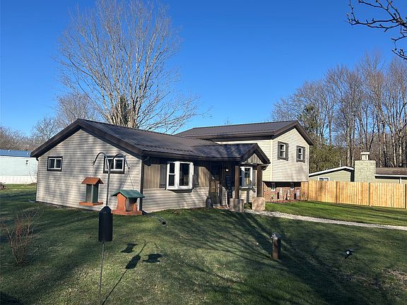 4th image of 2567 W Lake Rd