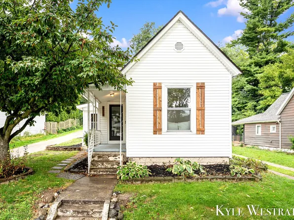 629 Harlan Ave NE, Grand Rapids, MI 49503