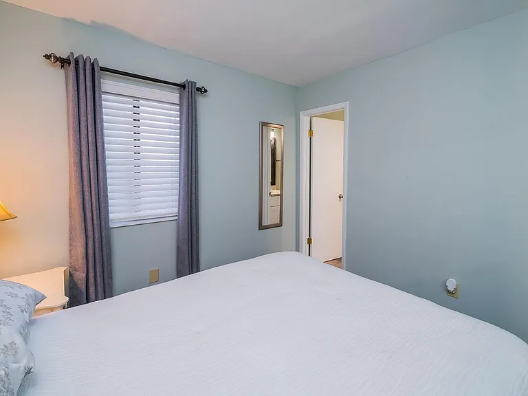 10170 Beach Dr SW — Photo 13