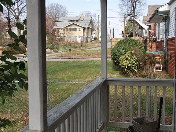 3rd image of 1009 Vance St