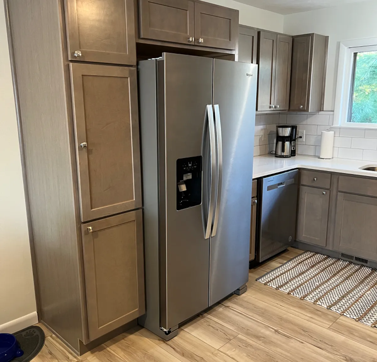 2466 Estes St — Photo 3