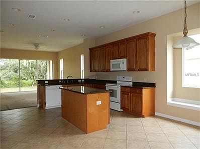 4th image of 4517 Hawksley Pl