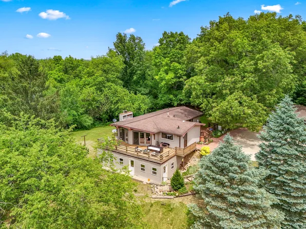 8700 W Montgomery Rd, Camden, MI 49232