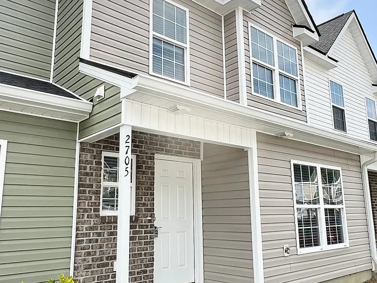 2705 Mercer Dr — Photo 4