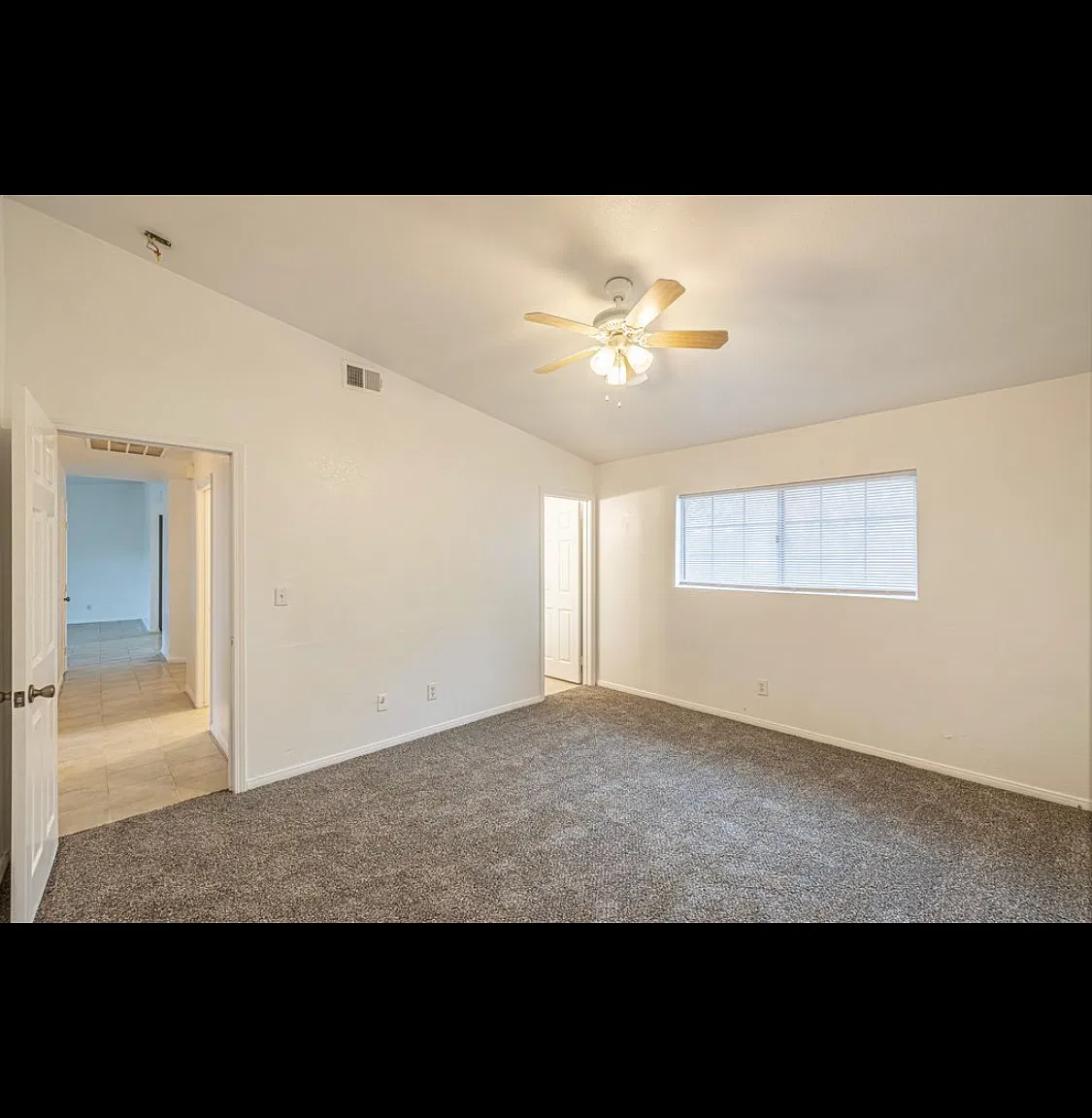 10737 Crab Apple Ln — Photo 4