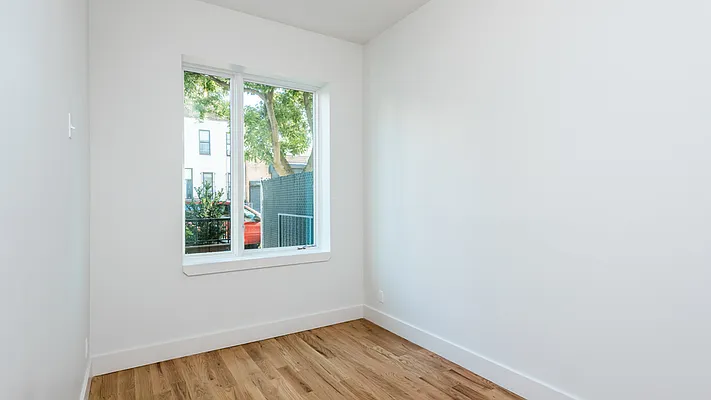 Rented by Nooklyn NYC LLC | media 55