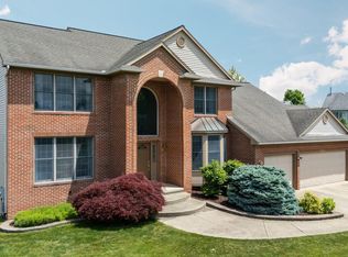 2385 Foxway Dr, Ann Arbor, MI 48105