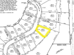 3015 Forrest Meadow Ln, Hiawatha, IA 52233