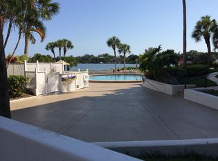 1612 Stickney Point Rd APT 102, Sarasota, FL 34231