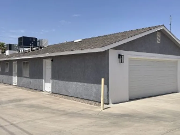 2444 Hummingbird Ln — Photo 3