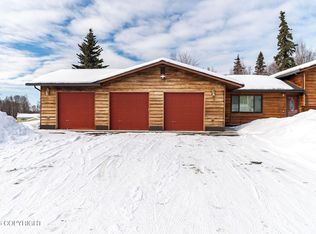 10608 Sanford Cir, Eagle River, AK 99577