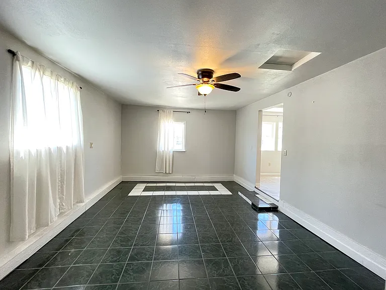 207 E Omaha St — Photo 9