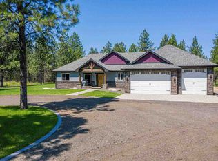 3523 E Elena Ln, Chattaroy, WA 99003