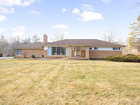 7326 Old Mill Rd, Bloomfield Hills, MI 48301