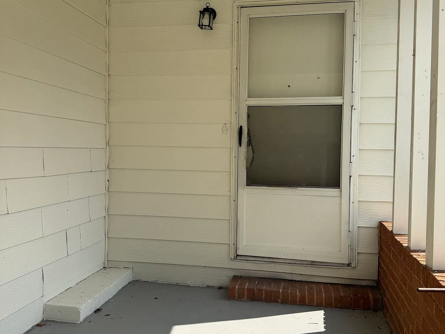 3 bed, 2.0 bath, $1,650 — Photo 2