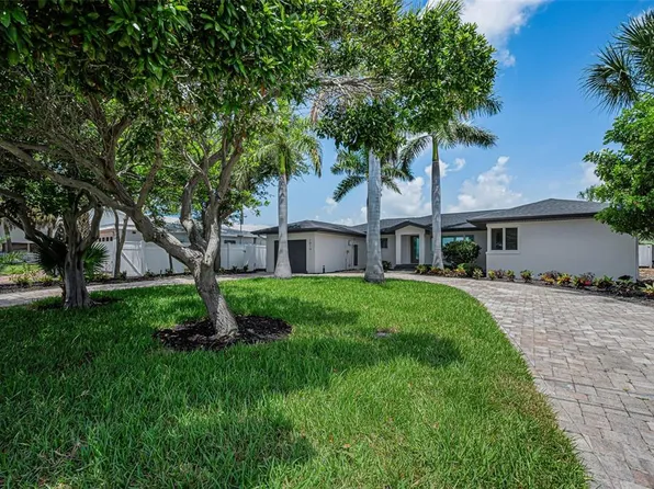 1014 Boca Ciega Isle Dr, Saint Pete Beach, FL 33706
