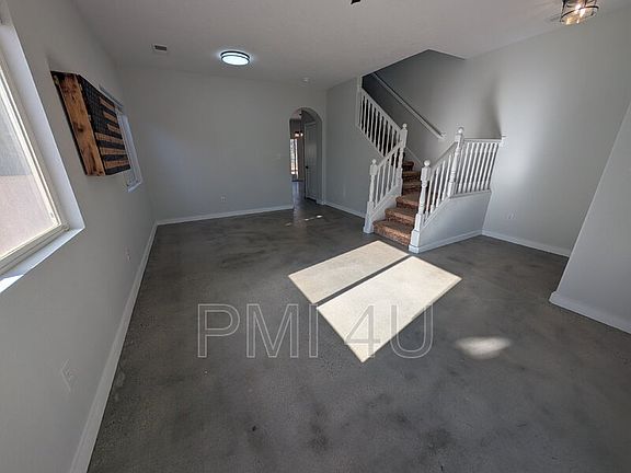 5th image of 7105 Casa Elena Dr NE