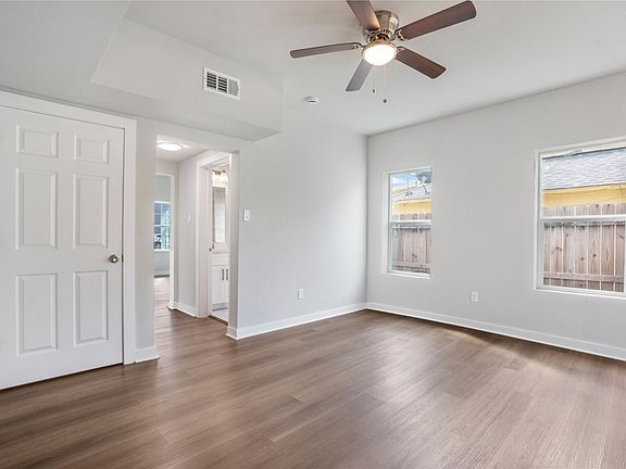 3rd image of 1115 Hogan St APT 2