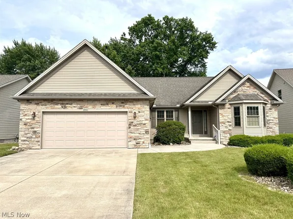 1050 Park Place Dr, Niles, OH 44446