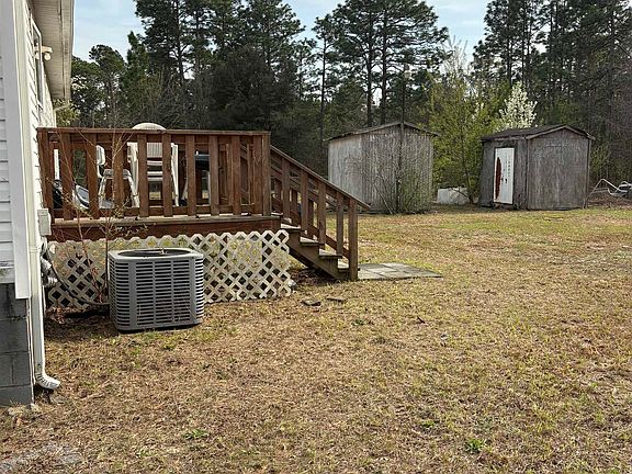 4th image of 2070 Martin St.